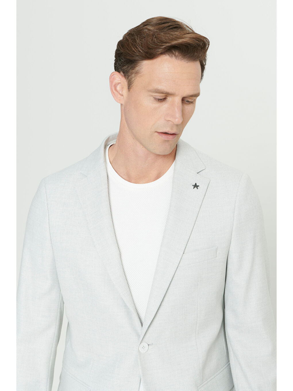 Erkek Açık Gri Slim Fit Dar Kesim Mono Yaka Armürlü Ceket-4