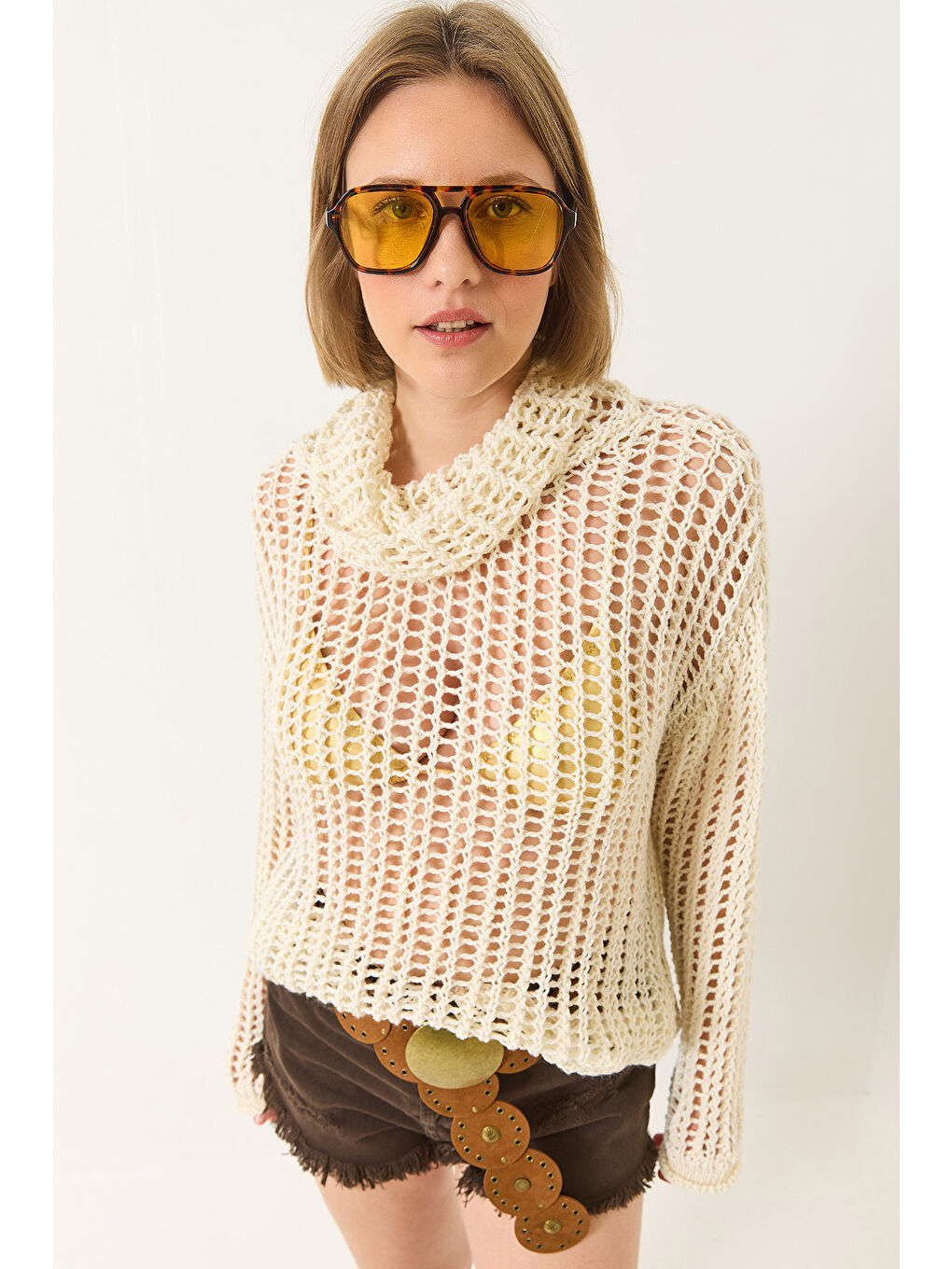 Ekru Kadın Yakalı Oversize Uzun Kollu Ajurlu Bluz-2