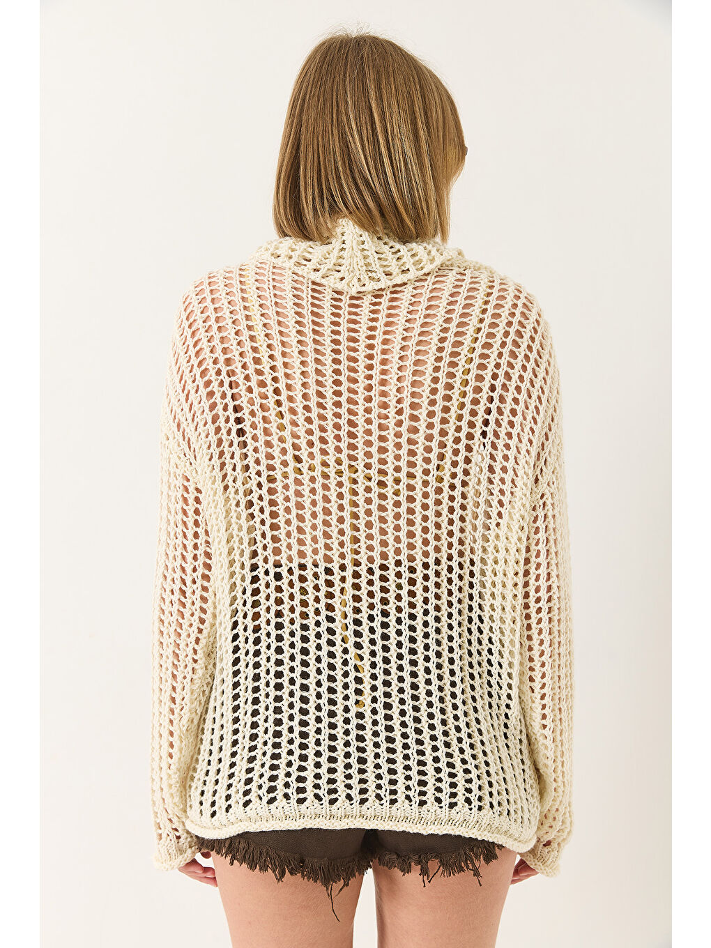 Ekru Kadın Yakalı Oversize Uzun Kollu Ajurlu Bluz-6