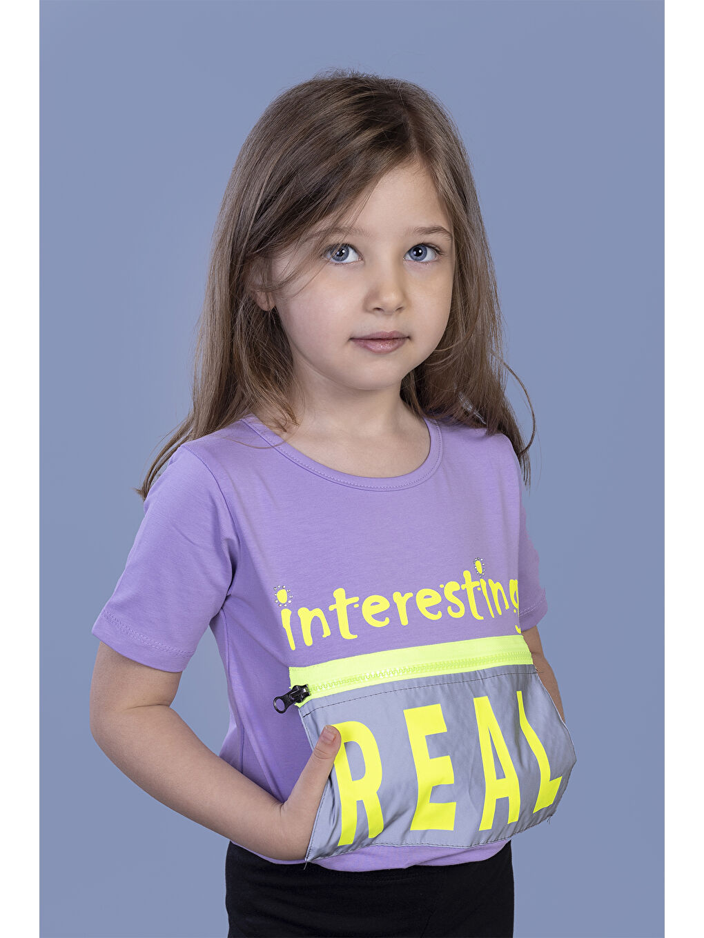 Lila Kız Çocuk Crop Model Cebi Reflektör Detaylı Baskılı Tişört
