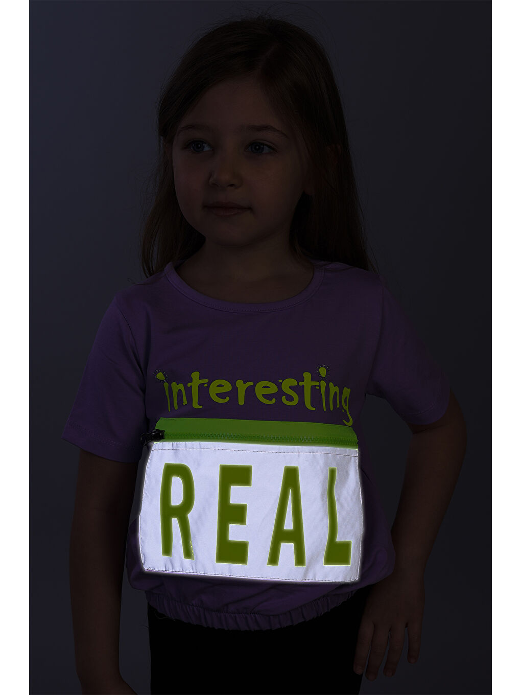 Lila Kız Çocuk Crop Model Cebi Reflektör Detaylı Baskılı Tişört-1