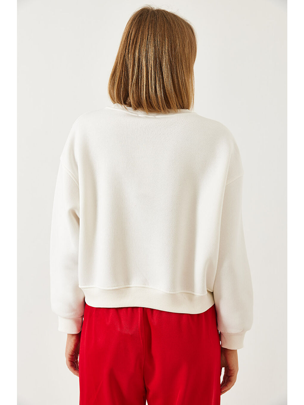 Beyaz Kadın Üç İplik Şardonlu Ayıcık İşlemeli Sweatshirt-5