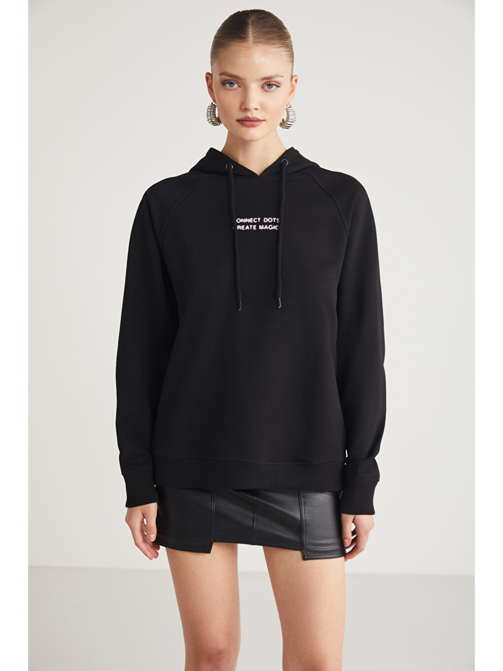 Glace Kadın Ön Ve Arka Baskı Detaylı Kapüşonlu Regular Fit Normal Kalıp Siyah Sweatshirt-1