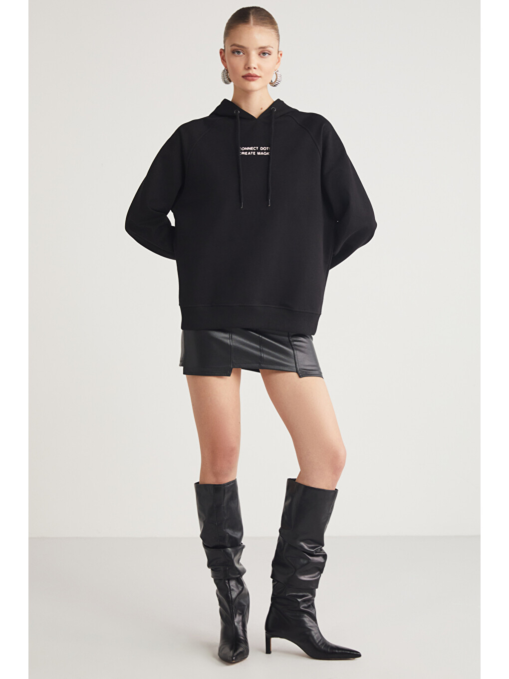 Glace Kadın Ön Ve Arka Baskı Detaylı Kapüşonlu Regular Fit Normal Kalıp Siyah Sweatshirt-4