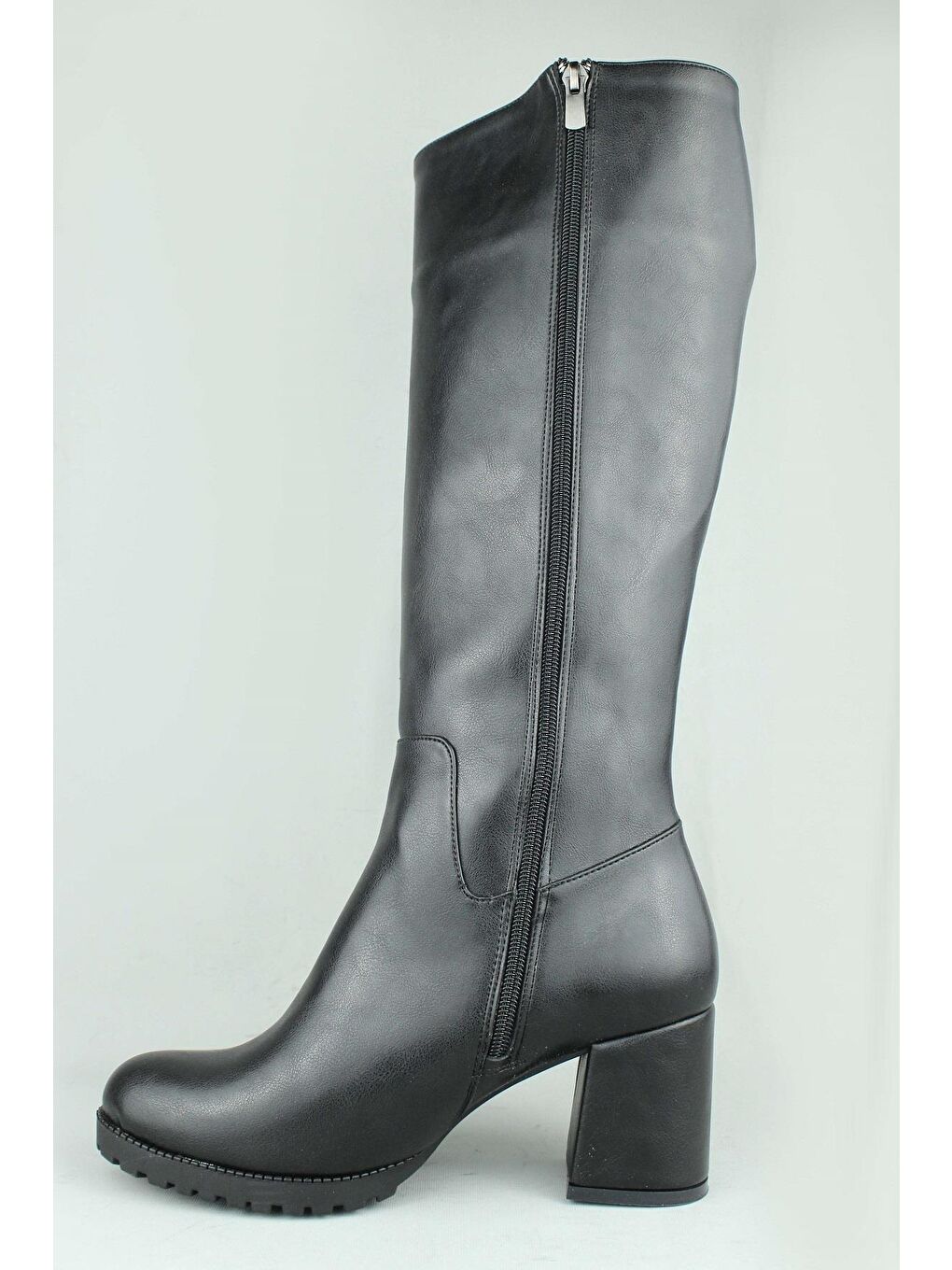 Siyah Yandan Fermuarlı Topuklu Çizme-1