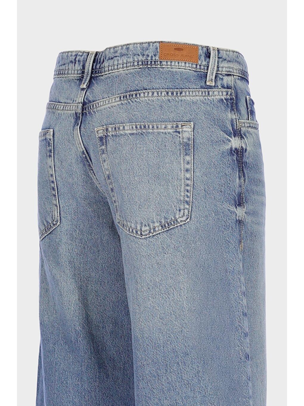 Cross Jeans Weslie Açık Mavi Normal Bel Patı Fermuarlı Wideleg Jean Pantolon C 4530-110 - 2