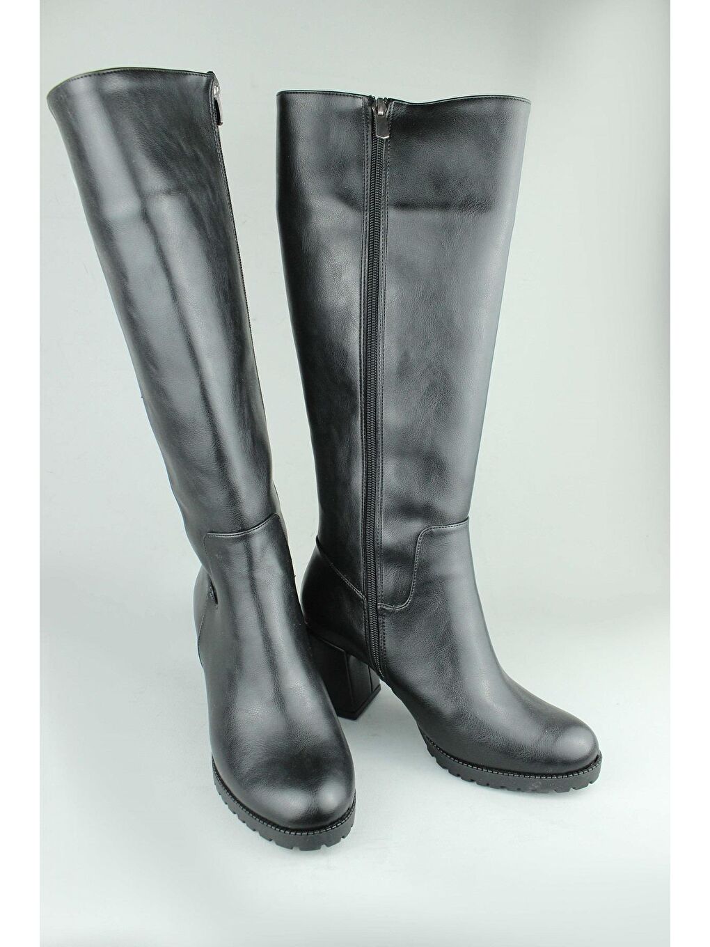 Siyah Yandan Fermuarlı Topuklu Çizme-3