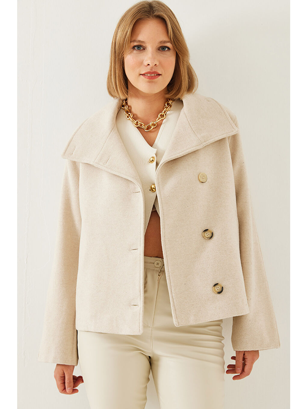 Bej Kadın Kruvaze Yaka Düğmeli Kaşe Ceket-6