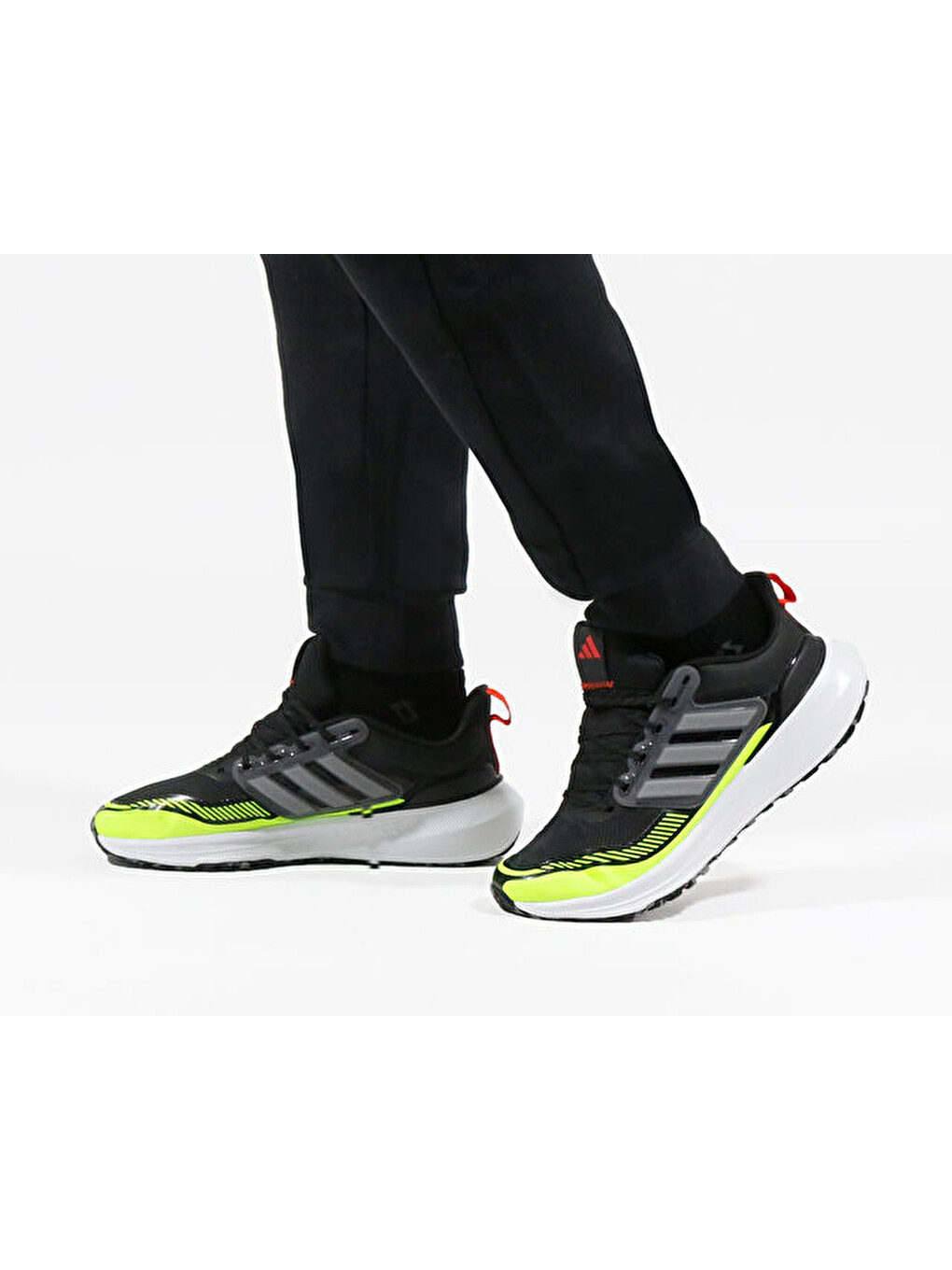 Ultrabounce Tr Erkek Koşu Ayakkabısı Id9399 Siyah-8