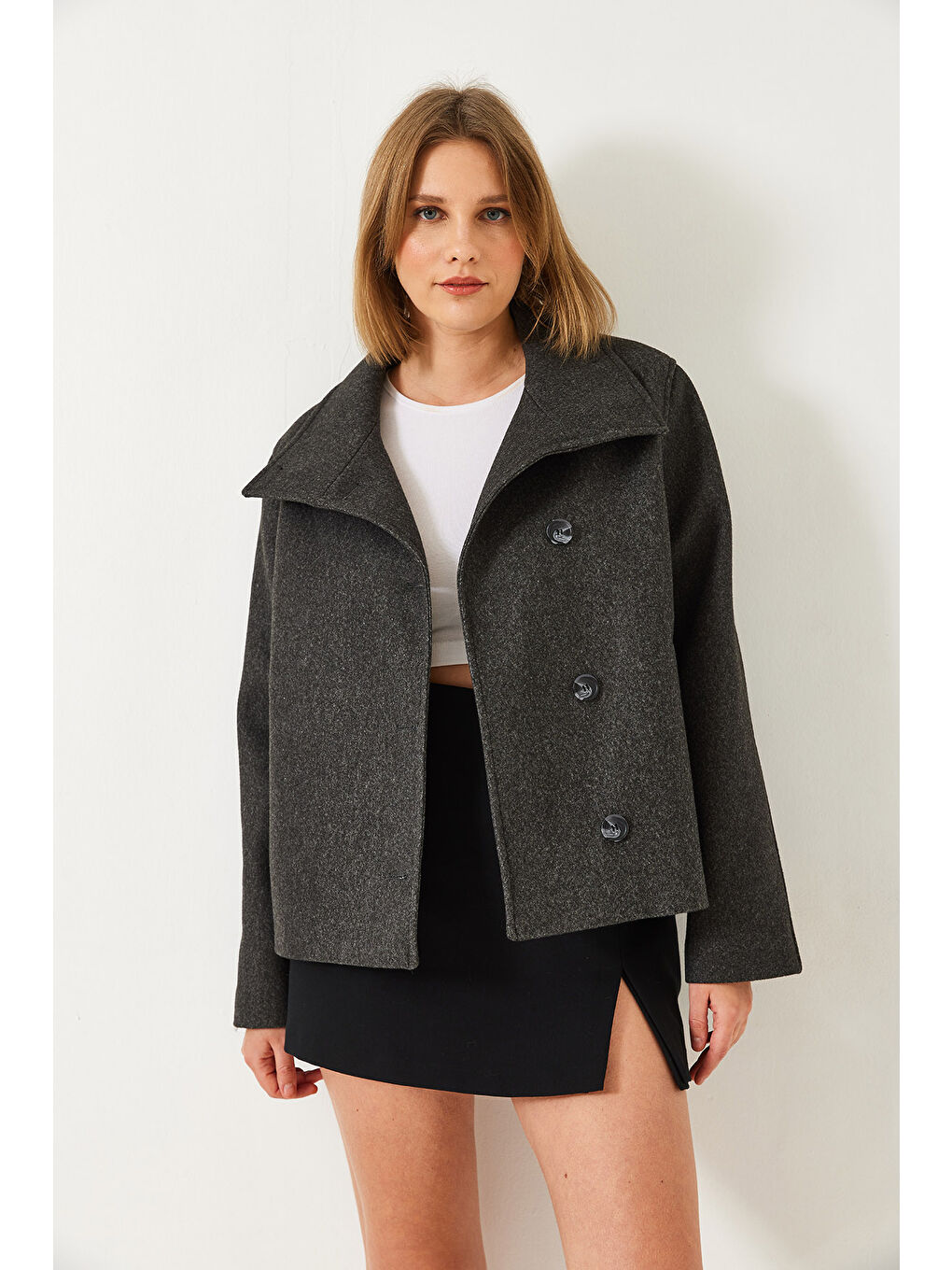Antrasit Kadın Kruvaze Yaka Düğmeli Kaşe Ceket