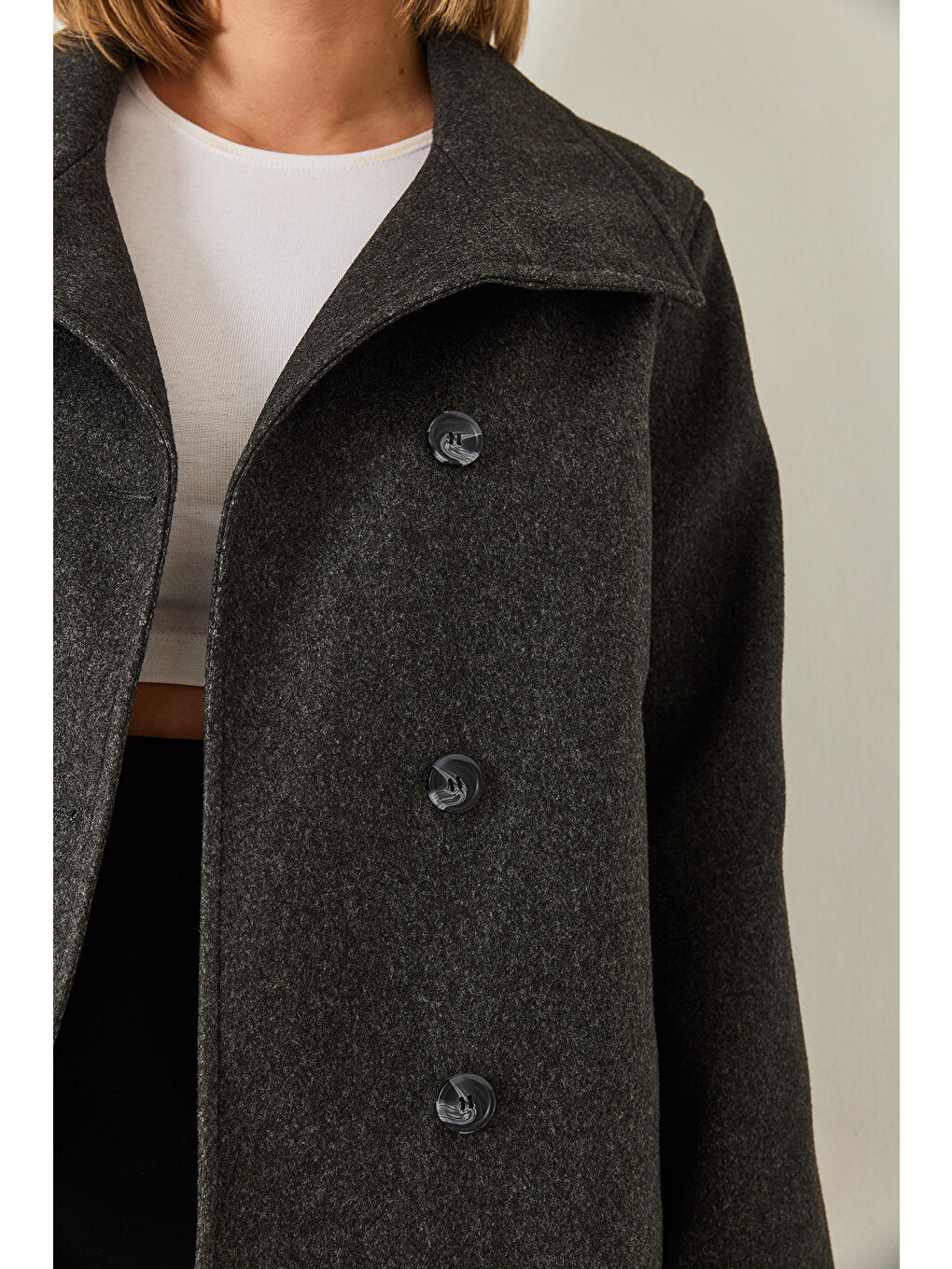 Antrasit Kadın Kruvaze Yaka Düğmeli Kaşe Ceket-4