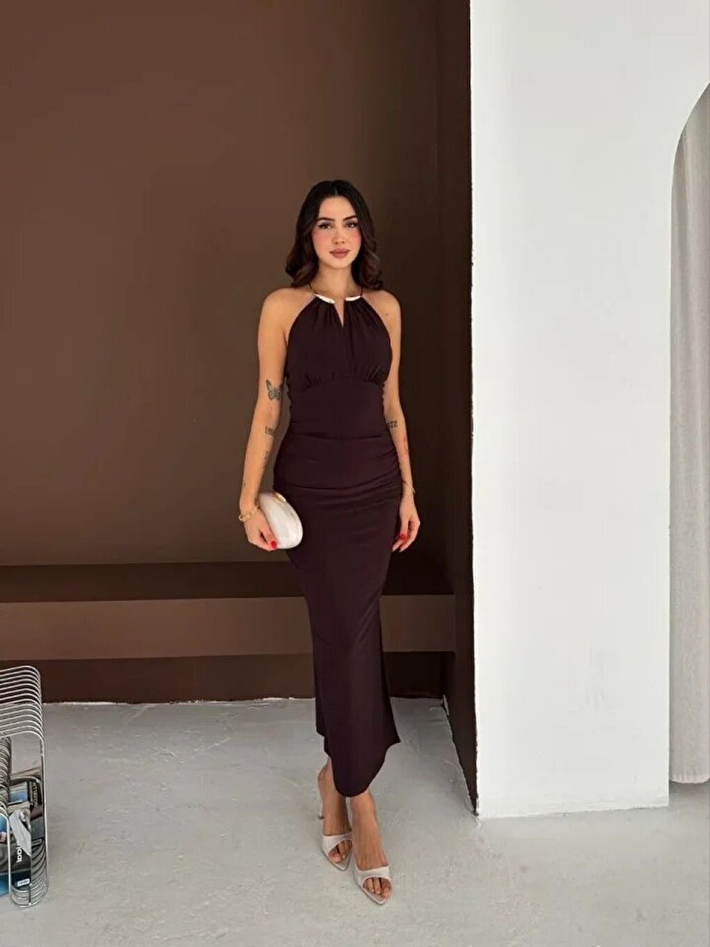 Uzun Abiye Elbise Yırtmaçlı Sırt Dekolteli Gece Elbisesi - Kahverengi-1