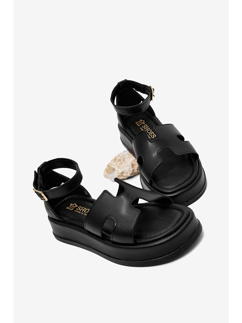 Kadın Siyah Rahat Kalıp Bilekten Bağlanmalı Sandalet-4