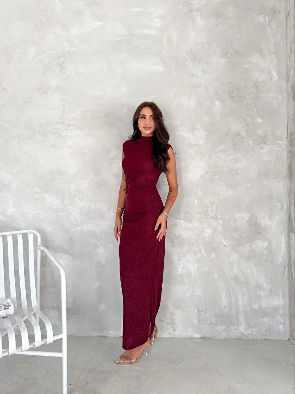 Elastanlı Simli Kumaş Yandan Yırtmaçlı Uzun Elbise Kolsuz Abiye - Bordo-2