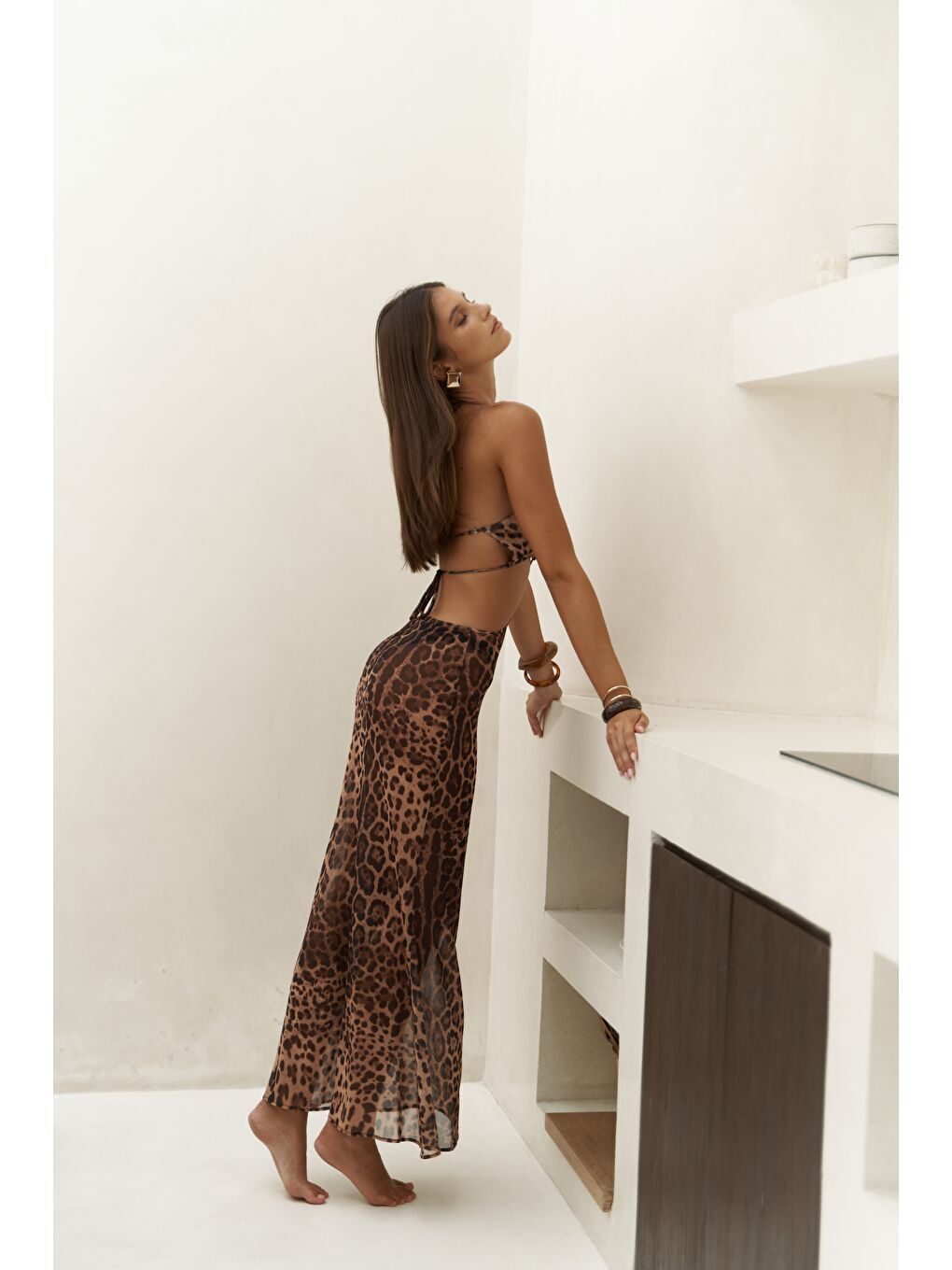 Bej Griffin Bağcık Detaylı Leopar Desenli Uzun Elbise-2