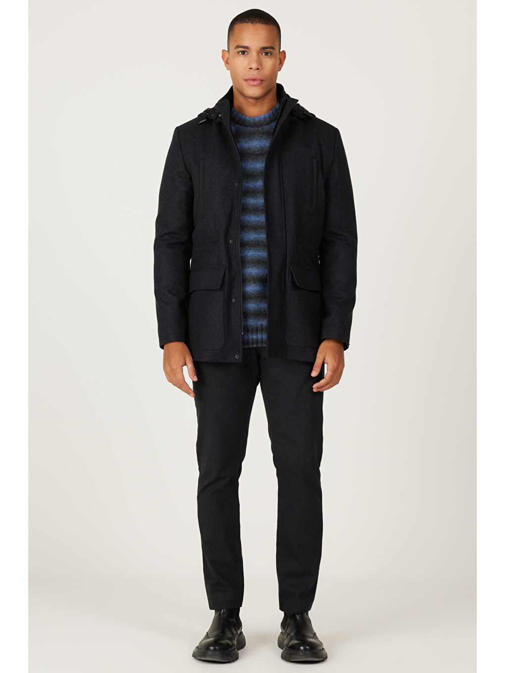 Erkek Antrasit Standart Fit Normal Kesim Çıkma Kapüşonlu Yünlü Kaban-1