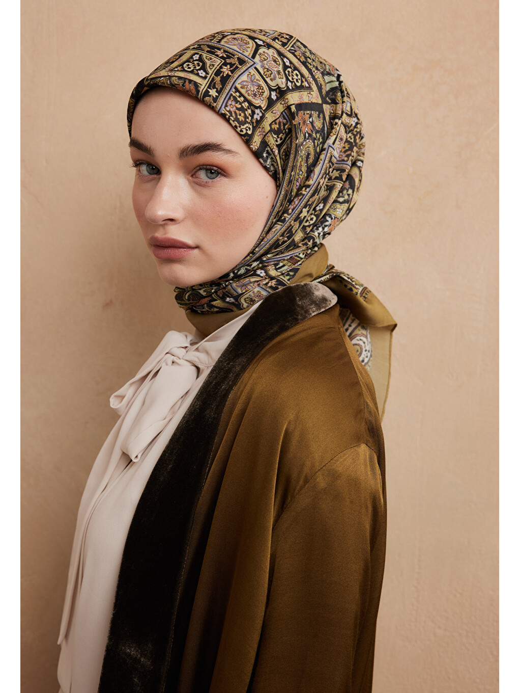 Nordic Paisley Desen Pamuk İpek Eşarp Yağ Yeşili-3