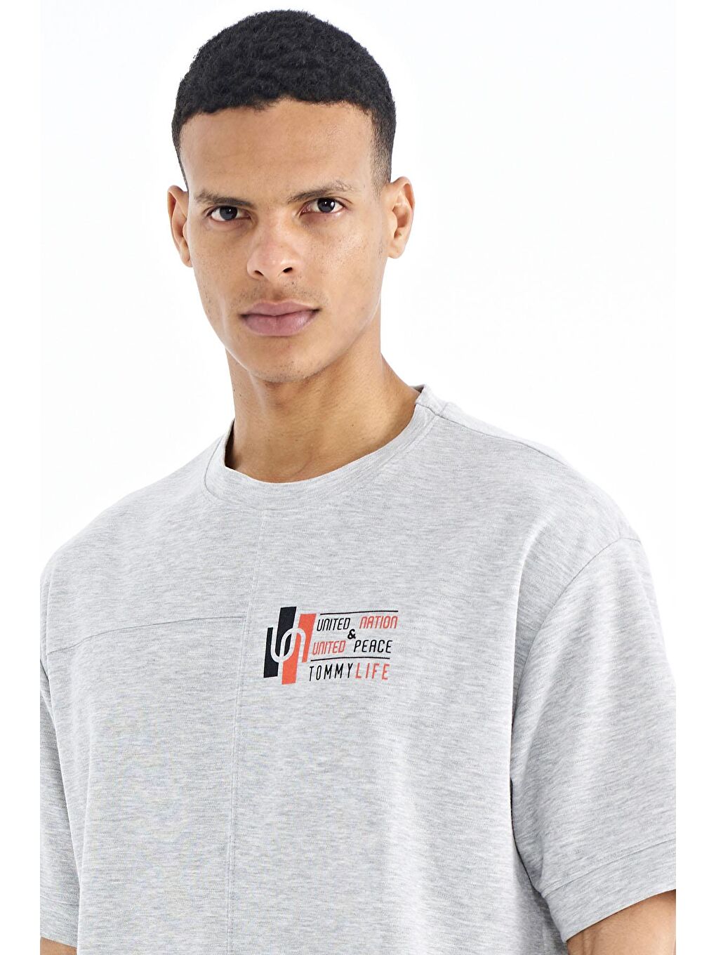 Gri Melanj Yazı Baskı Detaylı O Yaka Oversize Erkek Tişört - 88197-2