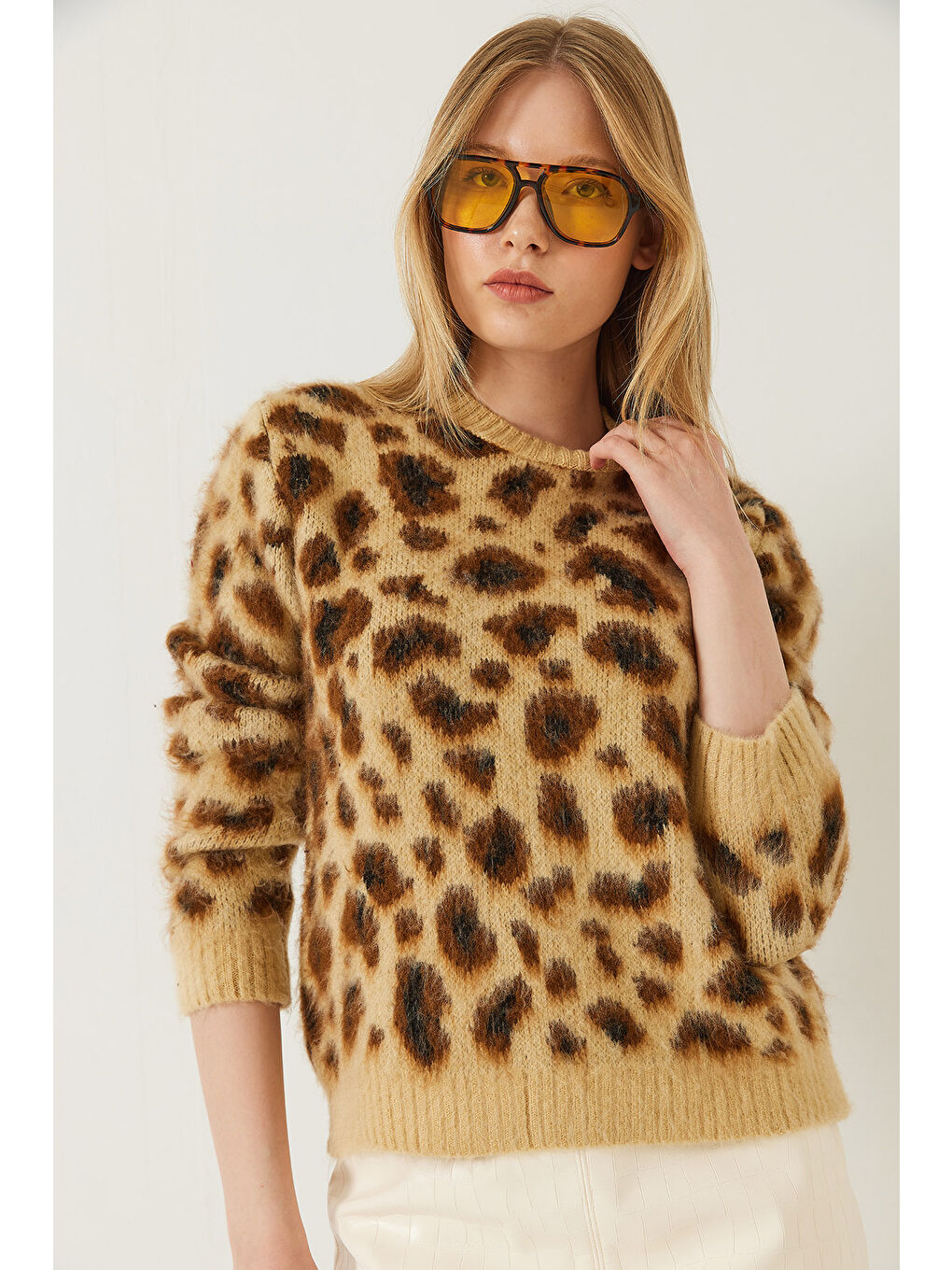 Sarı Kadın Şardonlu Leopar Desenli Triko Kazak-3