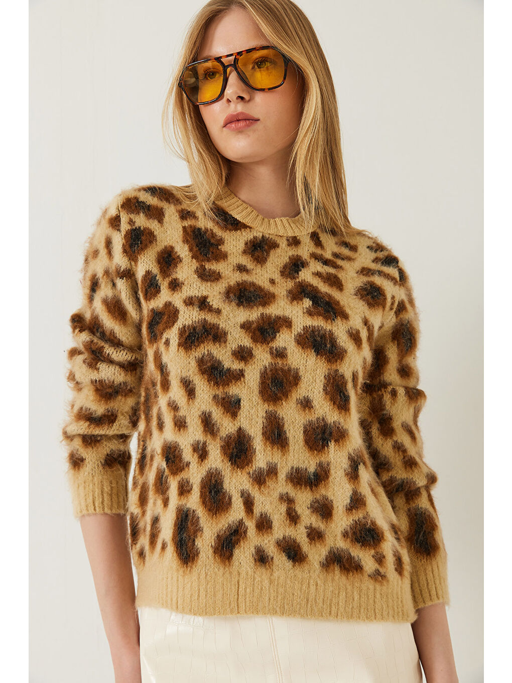 Sarı Kadın Şardonlu Leopar Desenli Triko Kazak-4