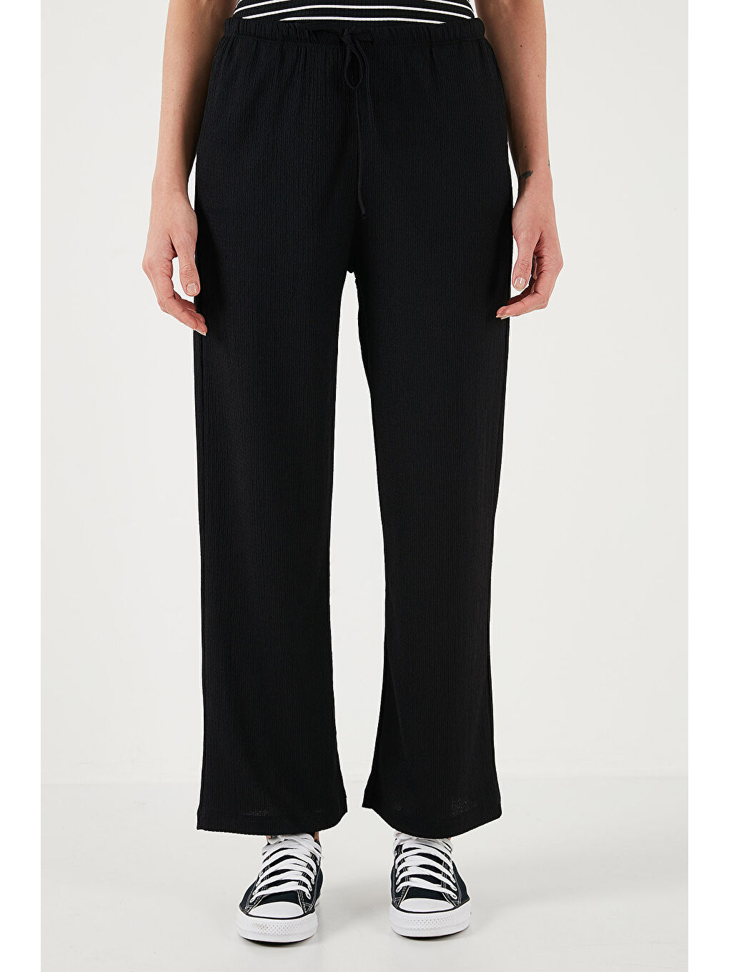 Siyah Regular Fit Normal Bel Geniş Paça Pantolon 5866117-2