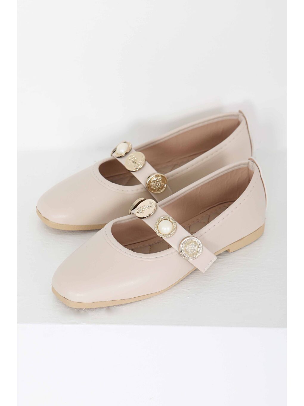 Ekru Kadın Krem İncili Tokalı Babet - 27397-4