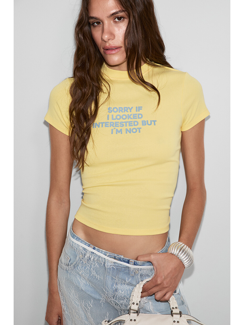 Gallura Kadın Yumuşak Ve Esnek Kumaşlı Baskı Detaylı Yuvarlak Yakalı Kısa Kol Sarı T-shirt-2