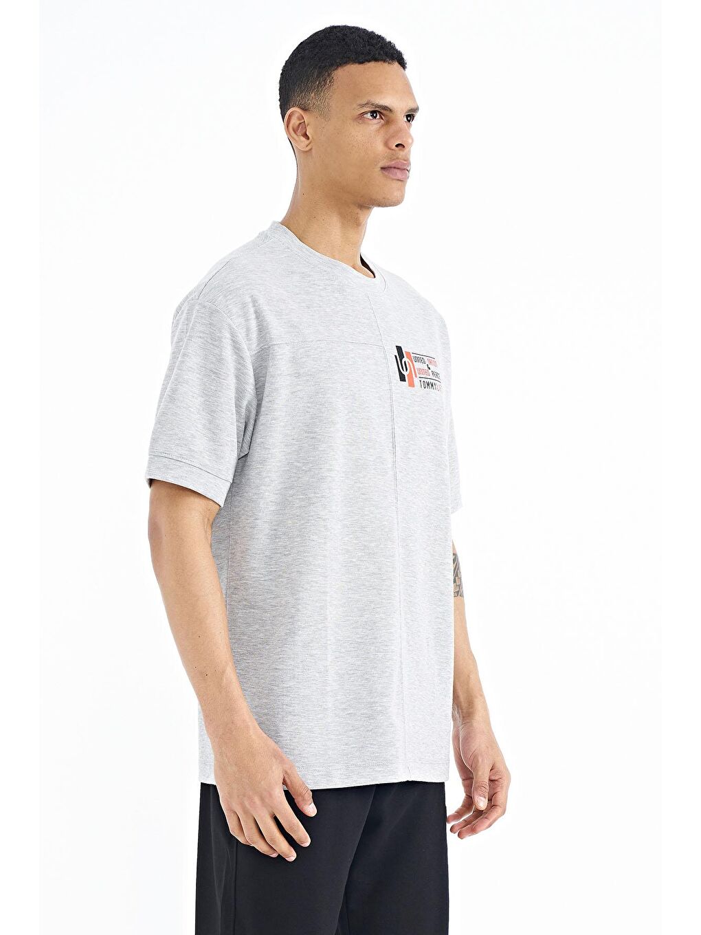 Gri Melanj Yazı Baskı Detaylı O Yaka Oversize Erkek Tişört - 88197-4