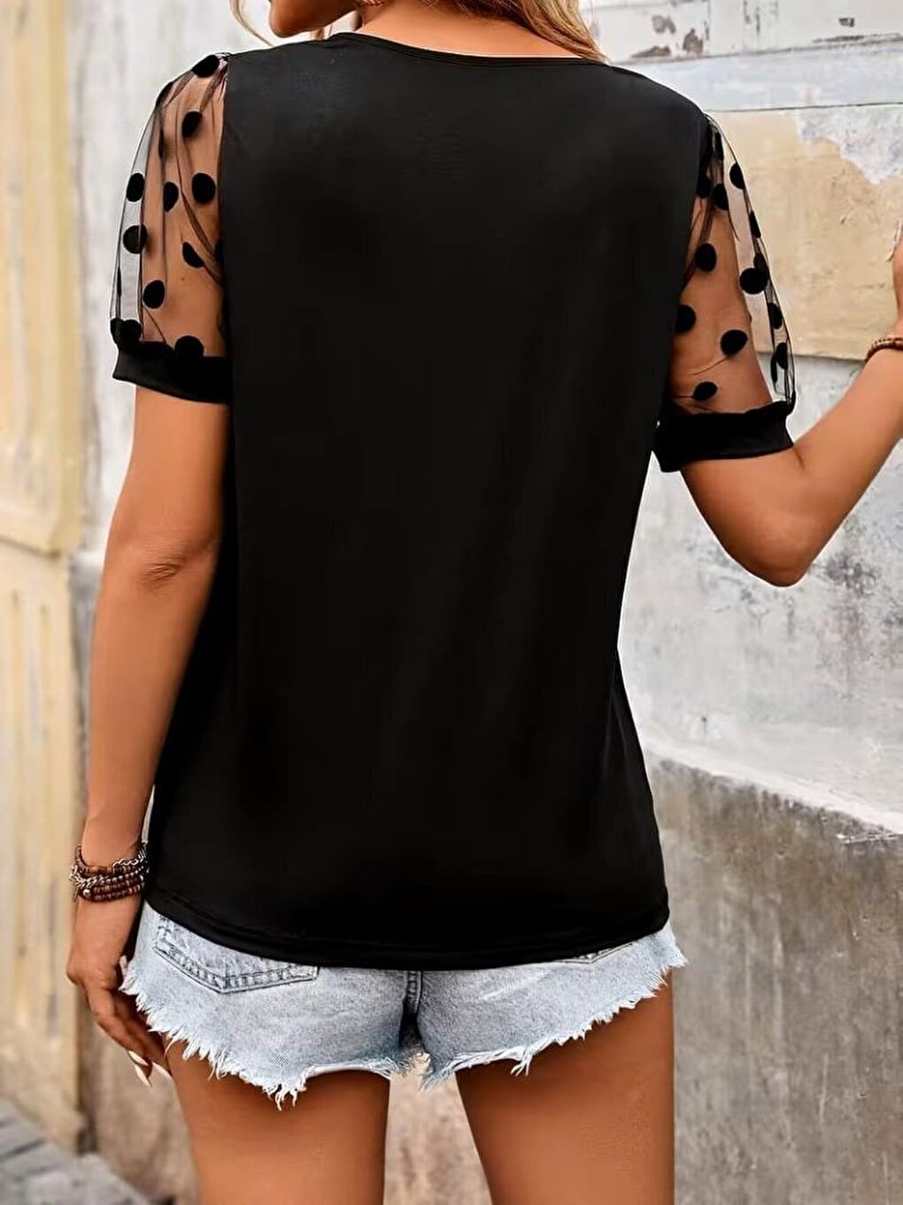 Siyah Kadın Kısa Kollu Bisiklet Yakalı Kolları Puantiyeli Viskon Bluz-2