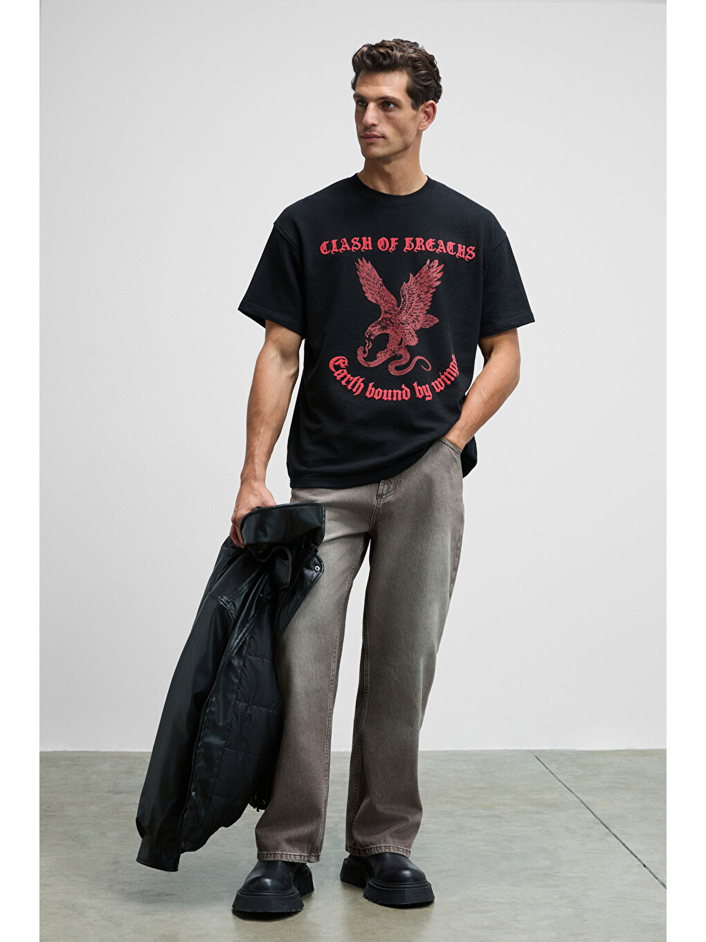 Gusı Erkek Önü Kabaran Baskılı %100 Organik Pamuk Oversize Fit Bisiklet Yaka Siyah T-shirt-3