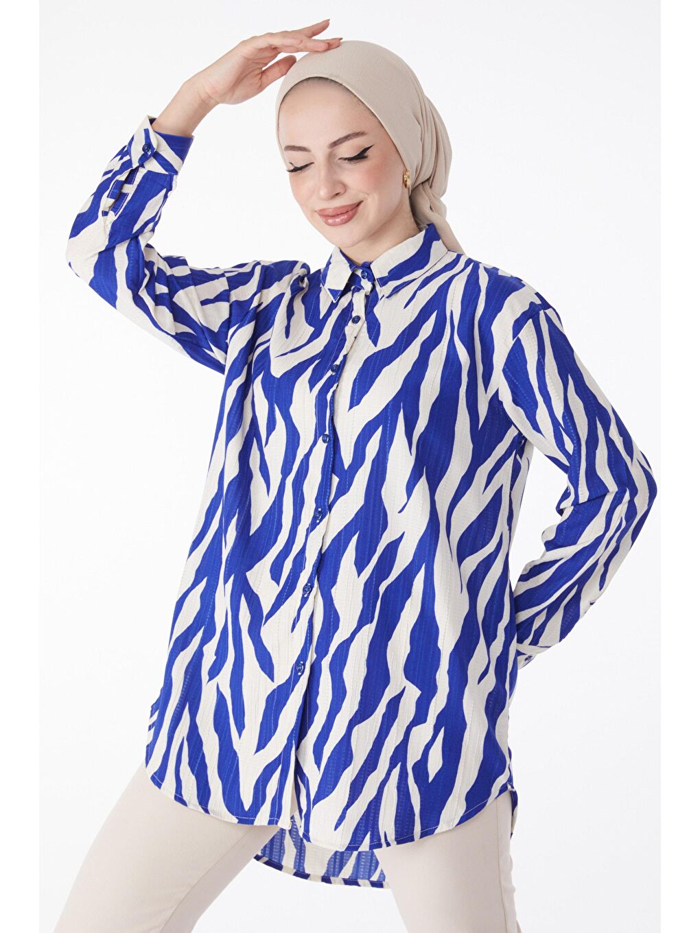 Gömlek Yaka Kadın Mavi Desenli Gömlek - 25051-1