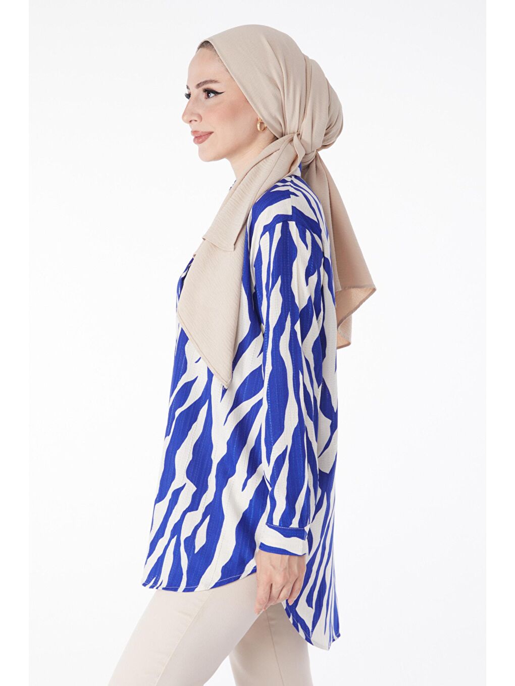 Gömlek Yaka Kadın Mavi Desenli Gömlek - 25051-2