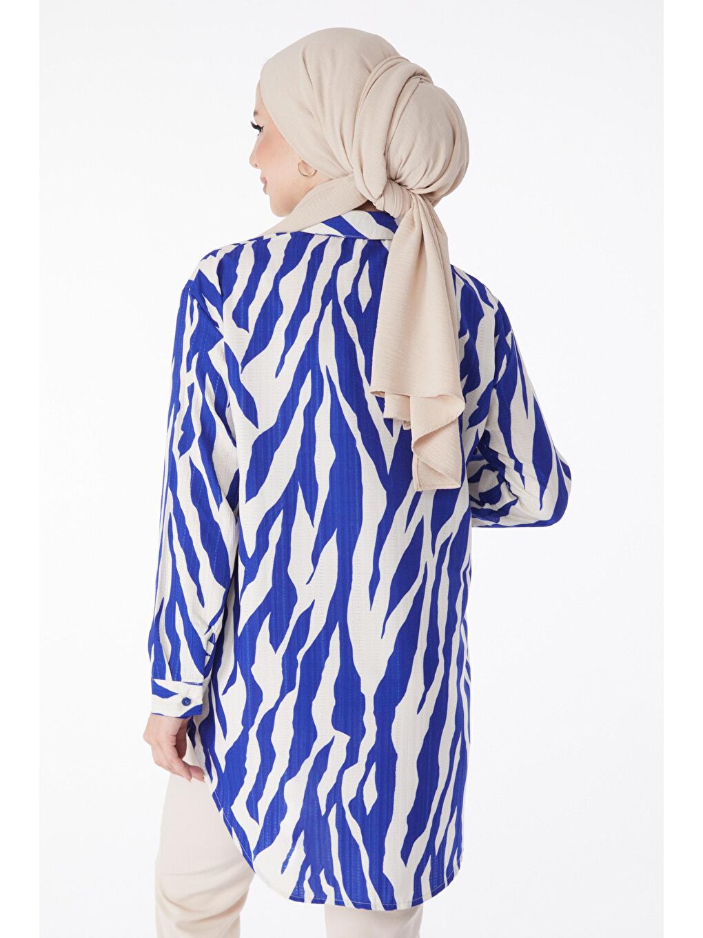 Gömlek Yaka Kadın Mavi Desenli Gömlek - 25051-3