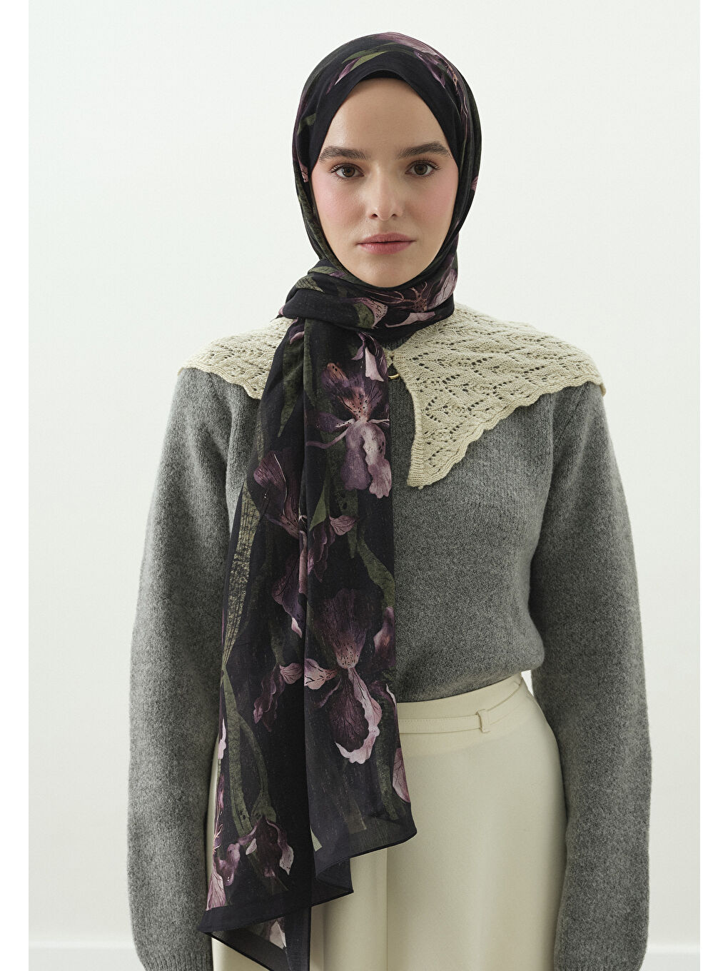 Beyaz ZELINDA DESENLİ PAMUK VİSKON ŞAL MÜRDÜM-1