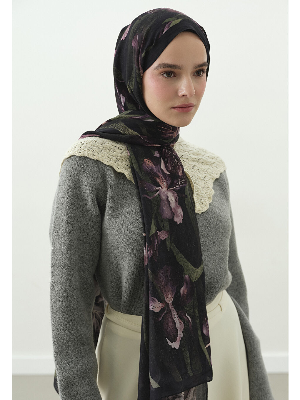 Beyaz ZELINDA DESENLİ PAMUK VİSKON ŞAL MÜRDÜM-2