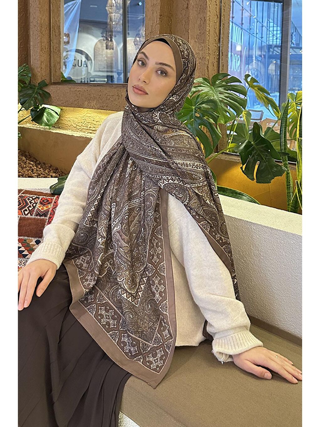 Kahverengi Retro Desen Pamuk Şal Sütlü Kahve-1