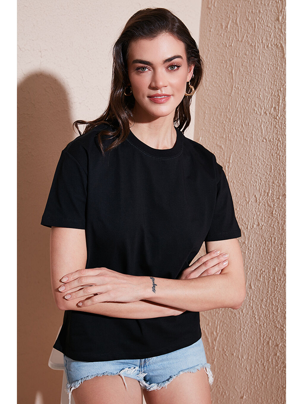 Siyah Pamuklu Oversize Fit Bisiklet Yaka Kadın T Shirt 5866097-2