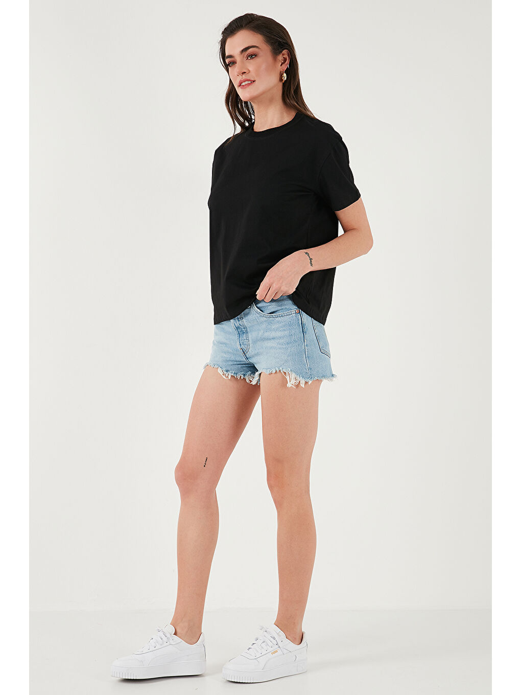 Siyah Pamuklu Oversize Fit Bisiklet Yaka Kadın T Shirt 5866097-3