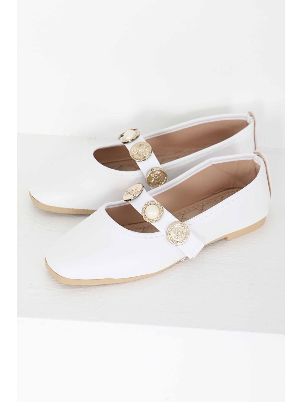 Kadın Beyaz İncili Tokalı Babet - 27397-4