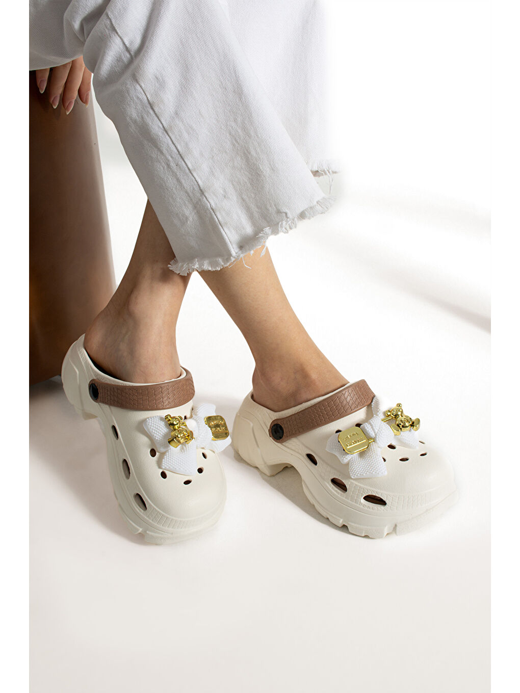 Kahverengi Kadın Toka Detaylı Ortopedik Sandalet Ve Terlik