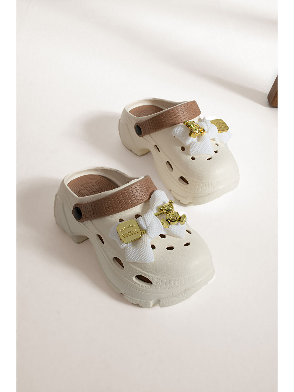 Kahverengi Kadın Toka Detaylı Ortopedik Sandalet Ve Terlik-2