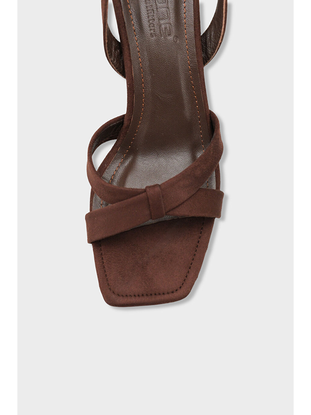 Kahverengi Roxana Hakiki Deri Astarlı Küt Burunlu Çapraz Bantlı Orta Topuklu Kadın Ayakkabı-2