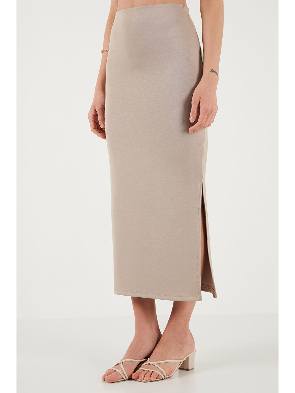 Bej Slim Fit Yırtmaç Detaylı Uzun Etekli Crop Kadın Takım 5866148-4