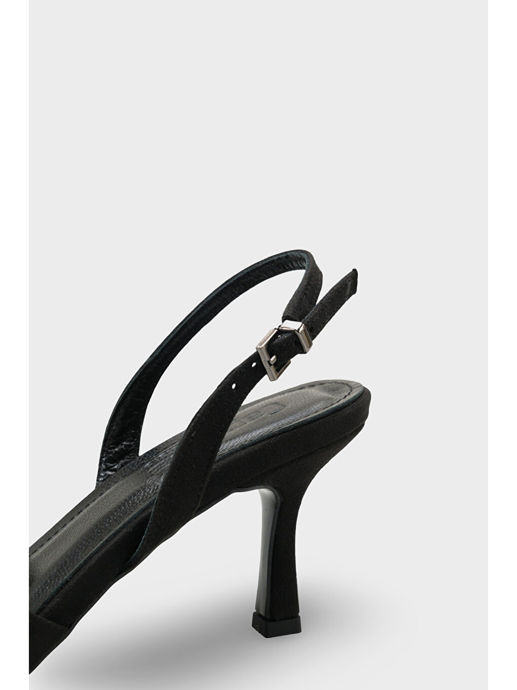 Siyah Roxana Hakiki Deri Astarlı Küt Burunlu Çapraz Bantlı Orta Topuklu Kadın Ayakkabı-3