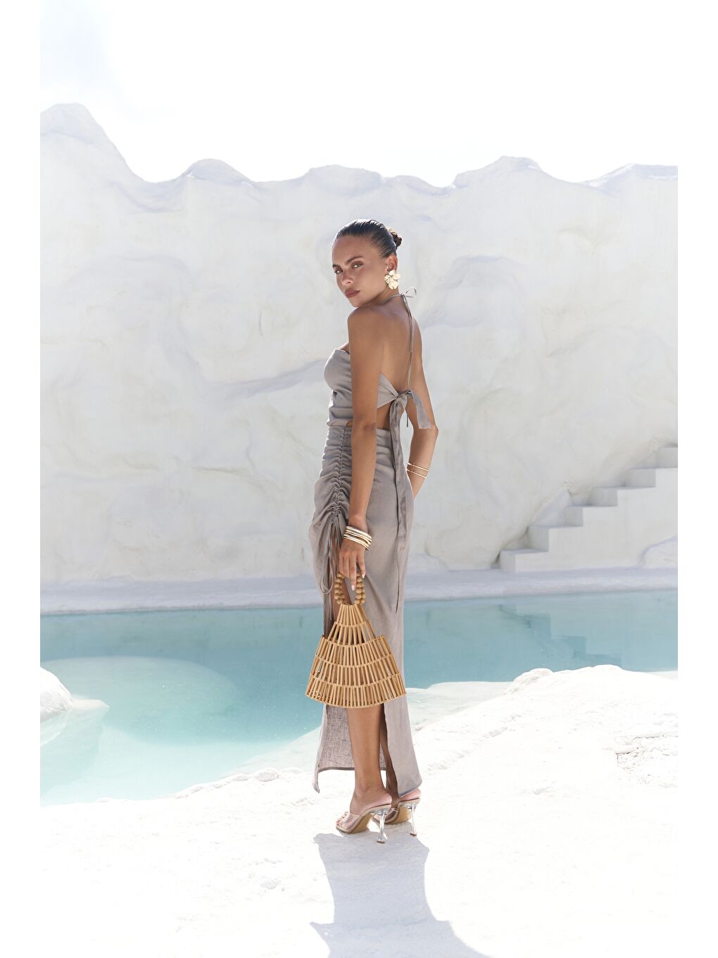 Gri Abrossa Boyundan Bağcıklı Asimetrik Füme Keten Elbise-1