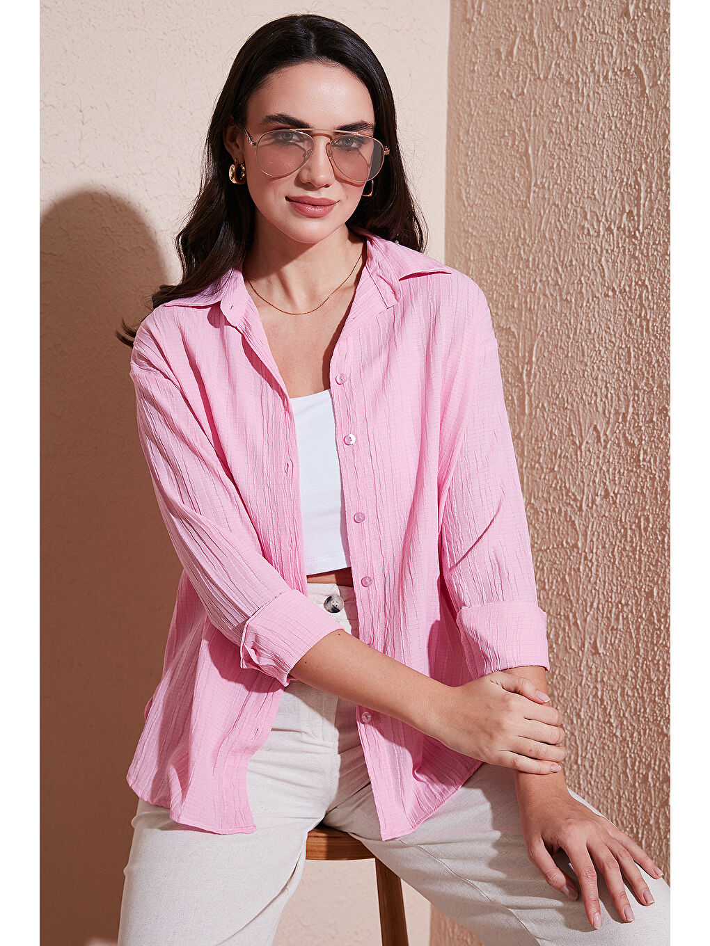 Pembe Regular Fit Uzun Kollu Dokulu Kadın Gömlek 6772799-2