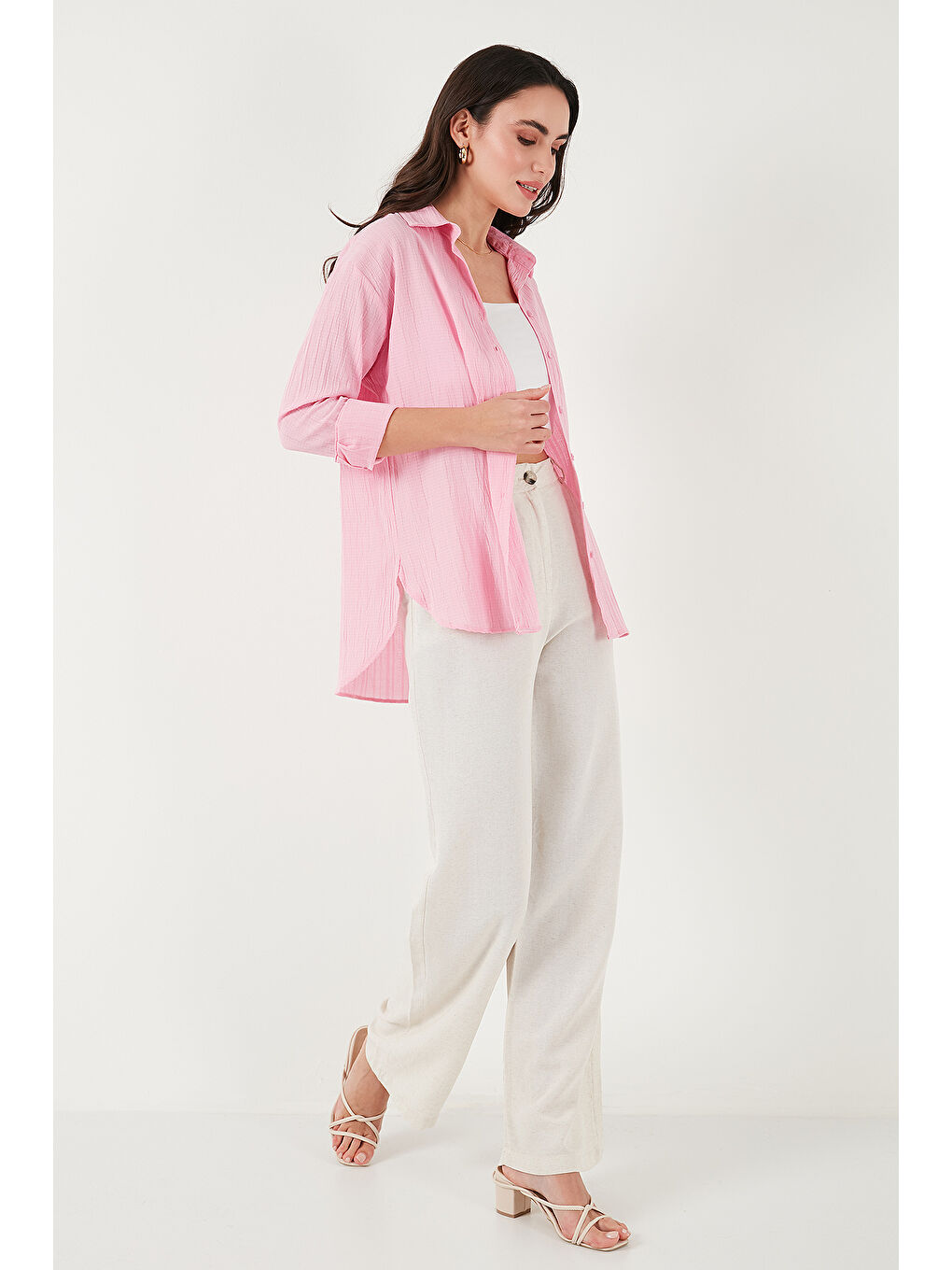 Pembe Regular Fit Uzun Kollu Dokulu Kadın Gömlek 6772799-3