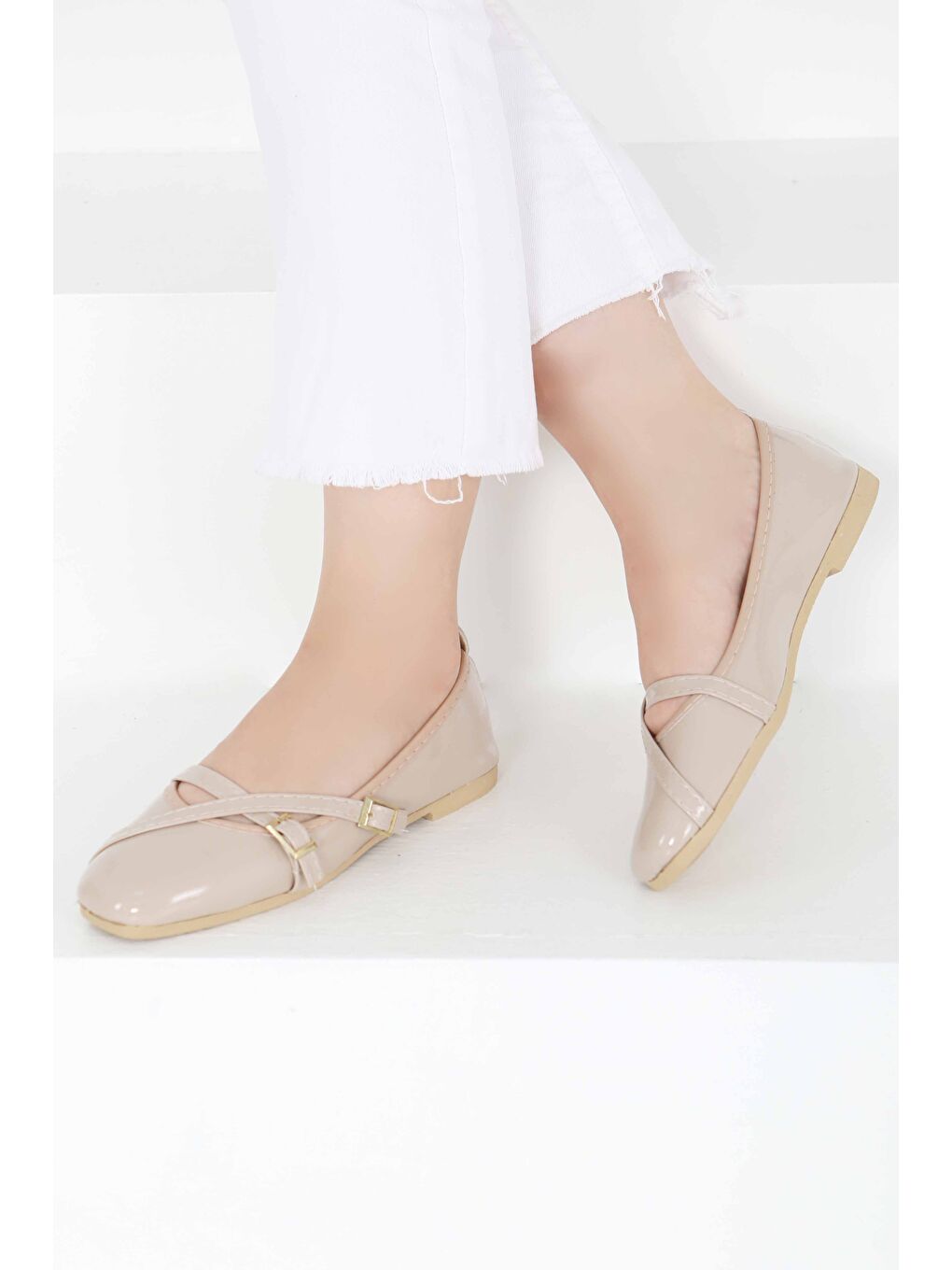 Bej Kadın Vizon Çapraz Rugan Babet - 27398-3