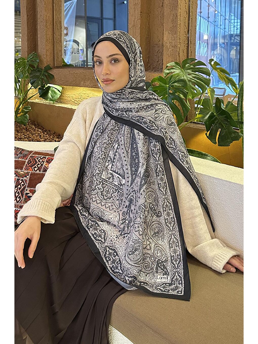 Retro Desen Soft Şal Siyah