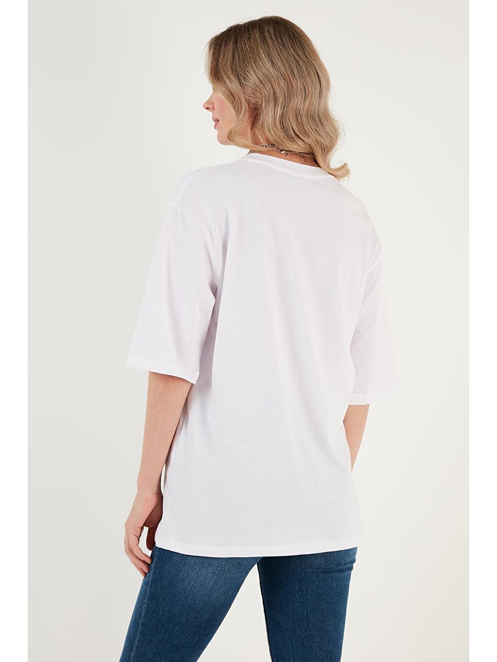 Lela Beyaz Pamuklu Oversize Bisiklet Yaka T Shirt 5864562 - 4